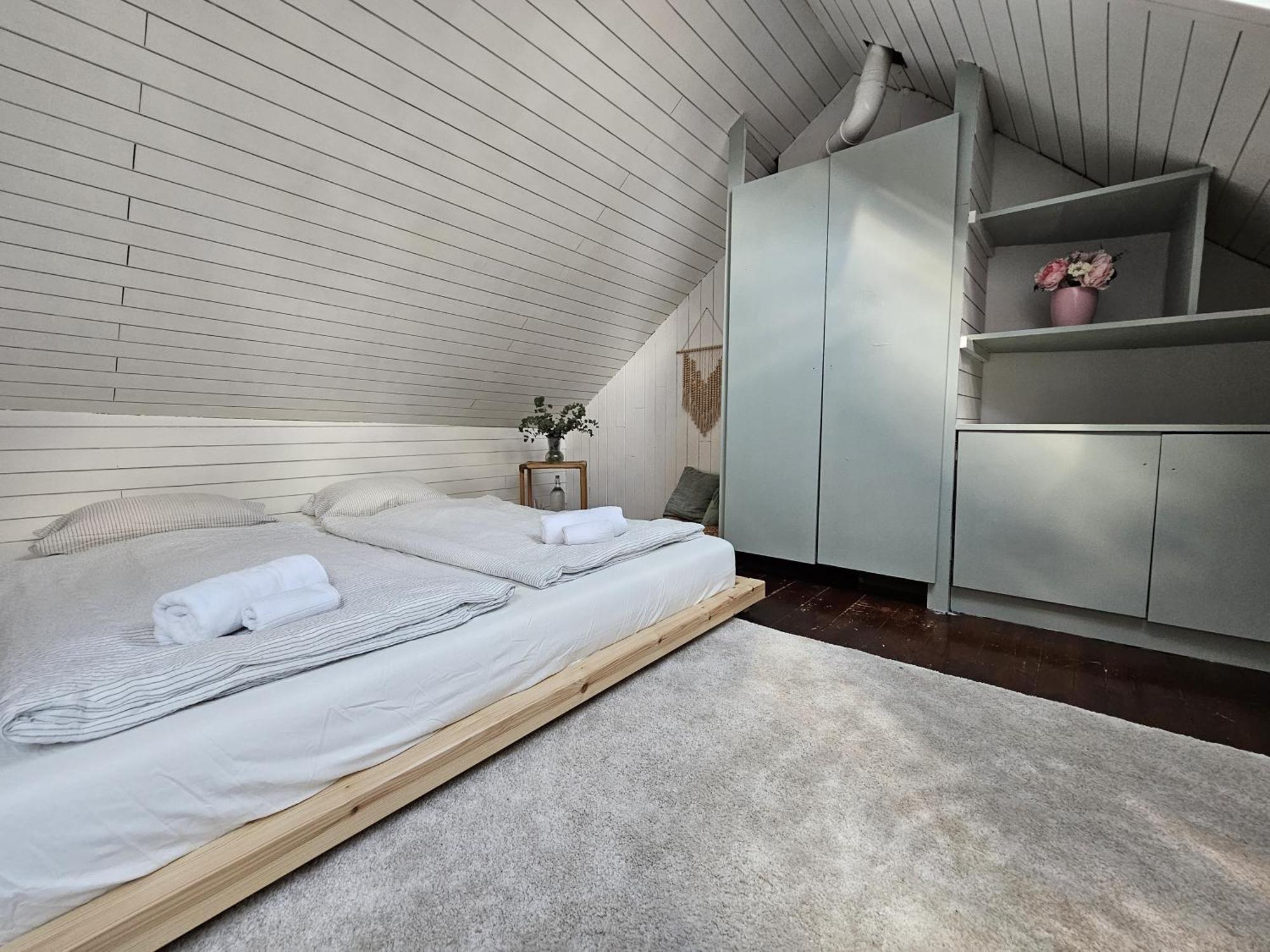 Old Town Cabin Apartment Zagreb Bagian luar foto